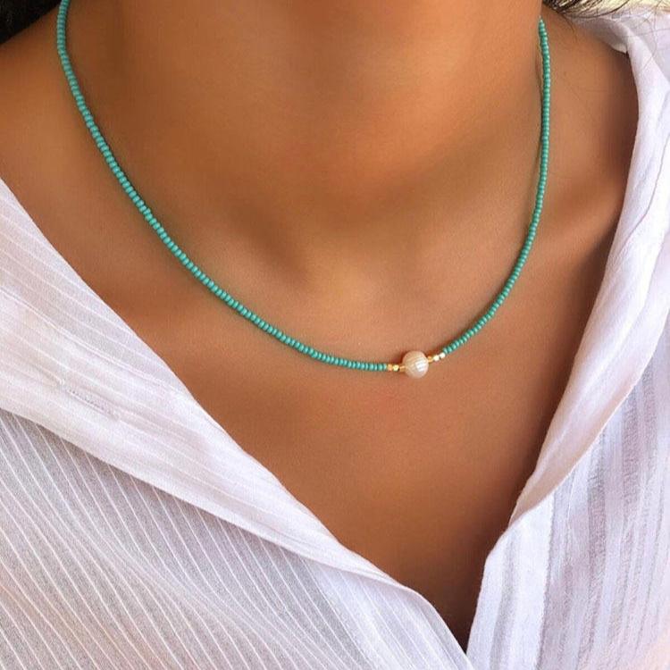Hvid Joni Choker Necklace Halskæde Med Grønne E Perler - Lilu Studio Halskæder